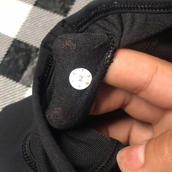 Lululemon Sport Bra Size 2 - Picture 5 of 11